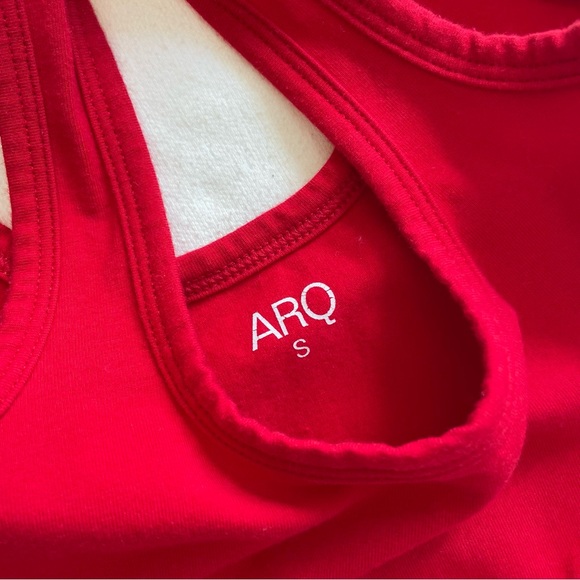 ARQ Wide Strap Bra - Picture 3 of 4